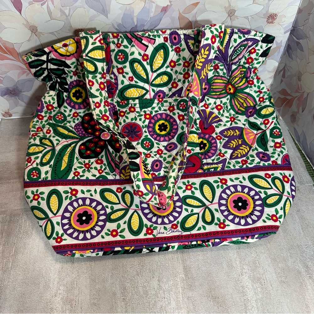 NWOT Vera Bradley Viva La Tote Retired Floral Multicolor Tote Bag